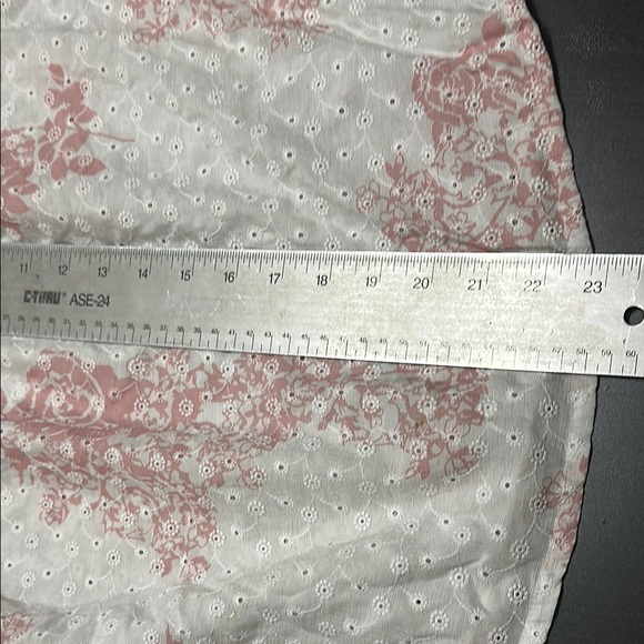 English Factory Cream Ruffled Blouse with Flutter Sleeves. Size Medium - Picture 5 of 5